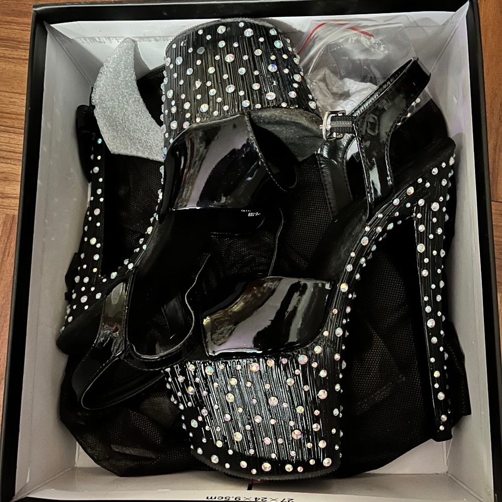 Pleasers Heels